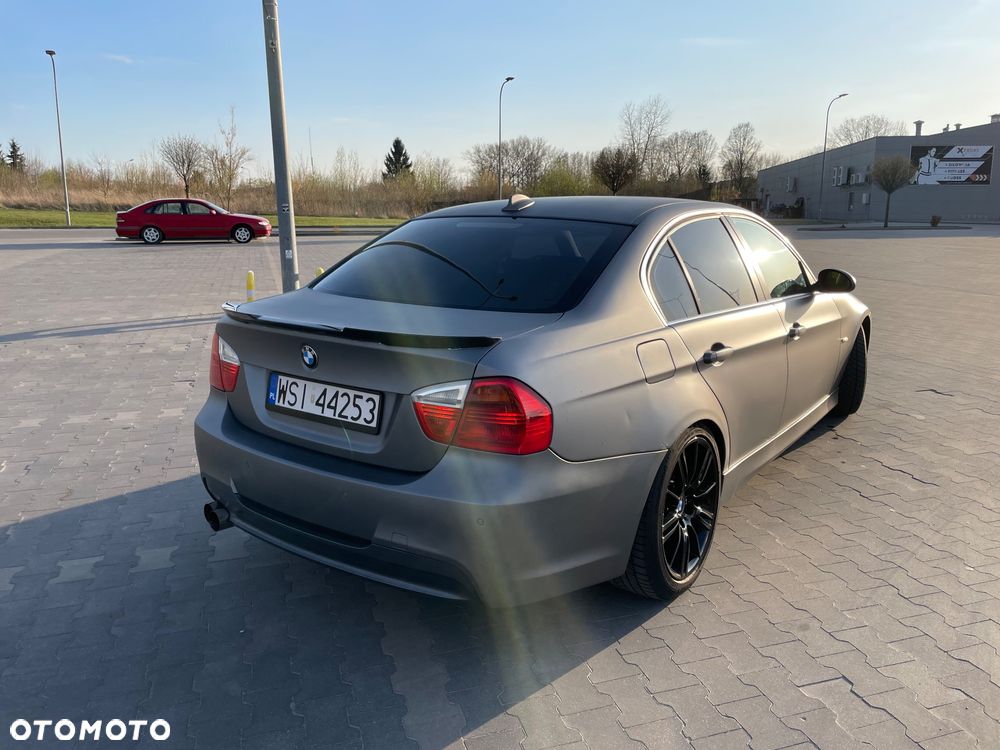 BMW Seria 3 330i - 3