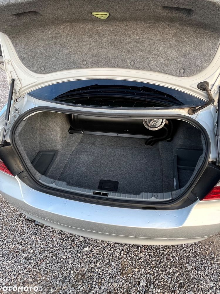 BMW Seria 3 330i - 12