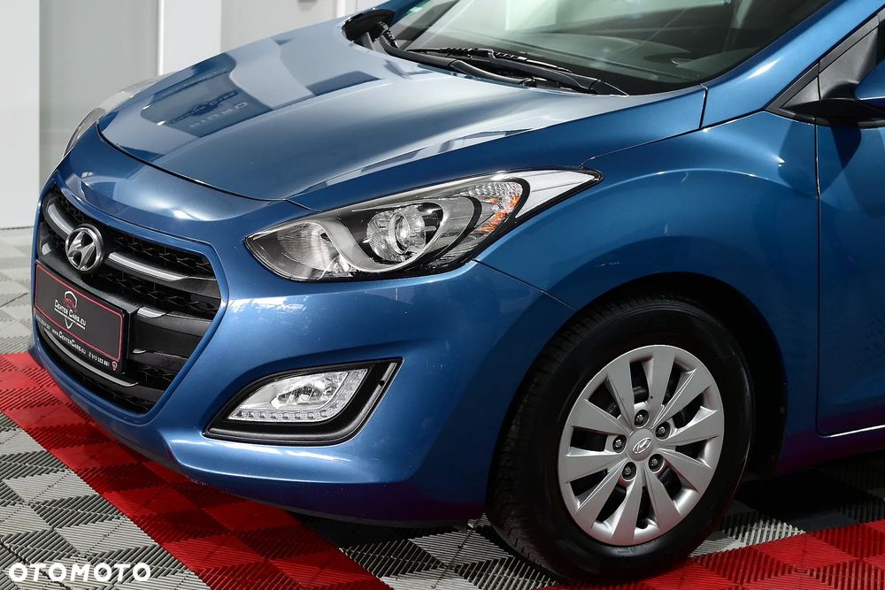 Hyundai i30 blue 1.6 CRDi Trend - 33