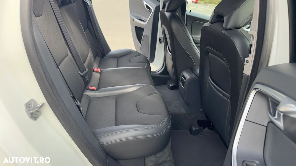 Volvo XC 60 D4 VEA Start-Stop Momentum - 14