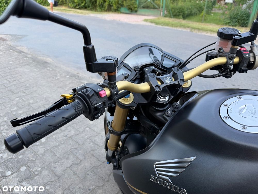 Honda CB - 32