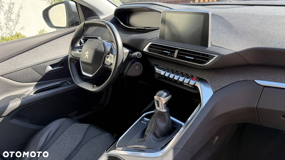 Peugeot 3008 1.2 PureTech Allure S&S - 7