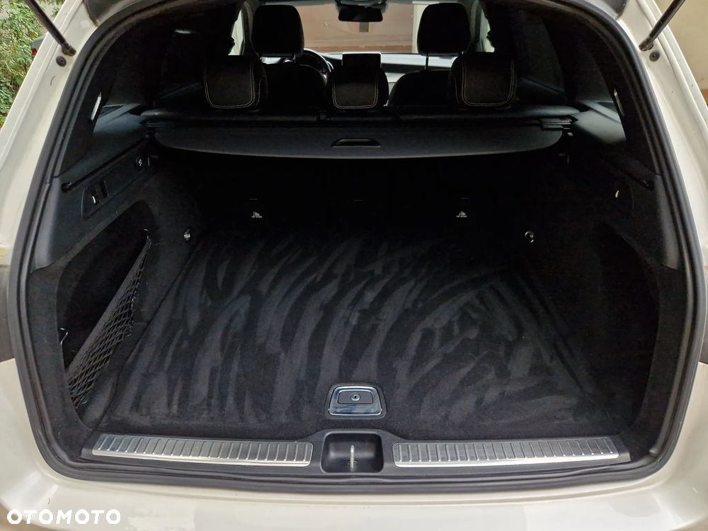 Mercedes-Benz GLC - 25