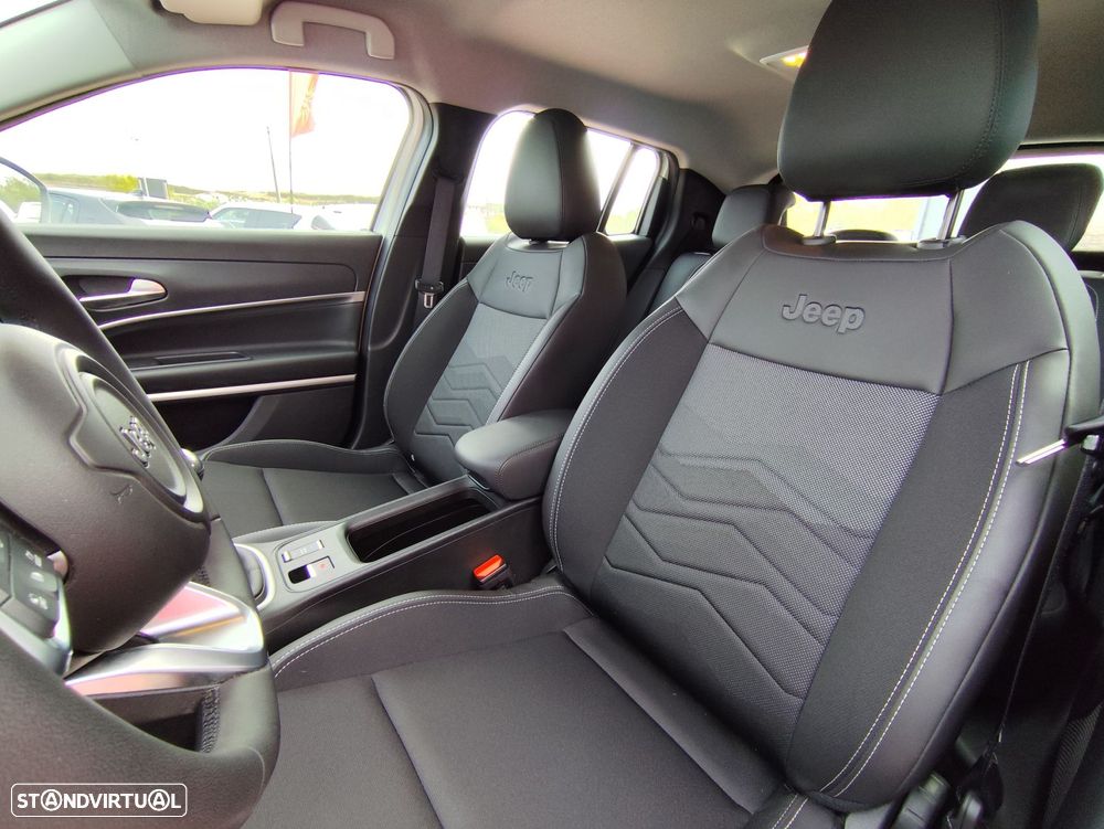 Jeep Avenger 1.2 GSE T3 Altitude - 29
