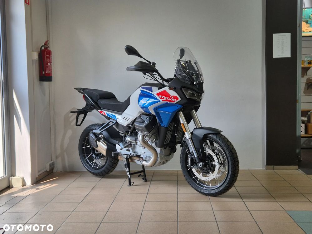 Moto Guzzi Stelvio - 1