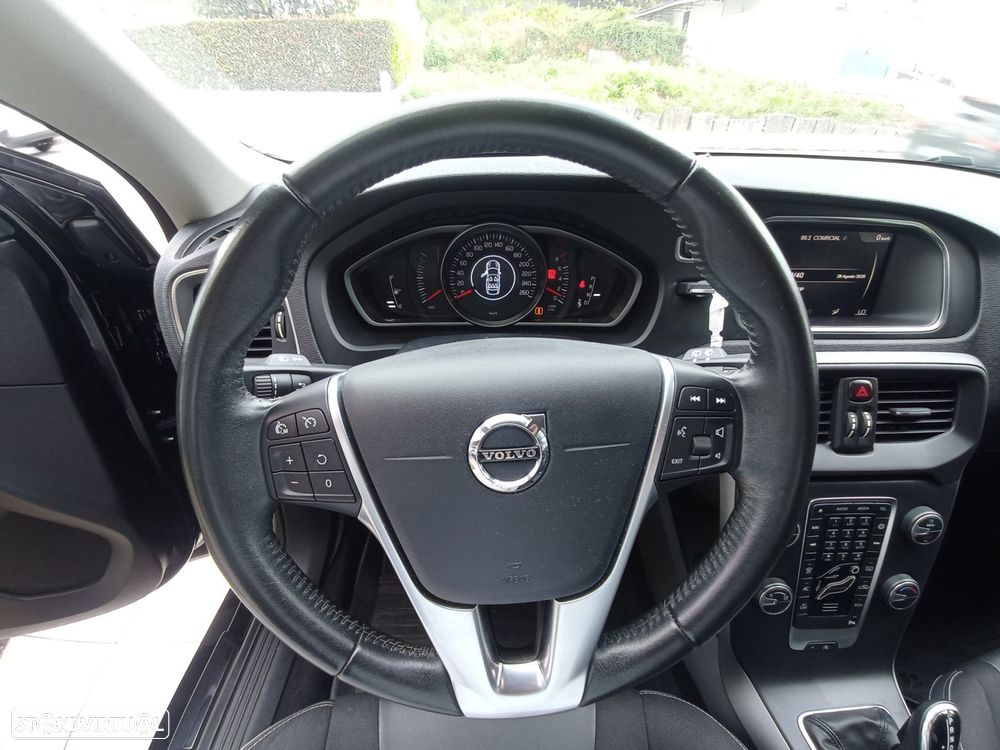 Volvo V40 1.5 T3 Sport Edition Plus Geartronic - 19