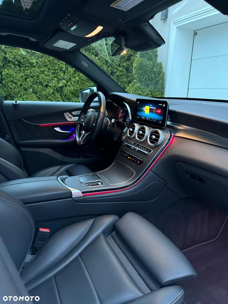 Mercedes-Benz GLC 300 4Matic 9G-TRONIC AMG Line - 14