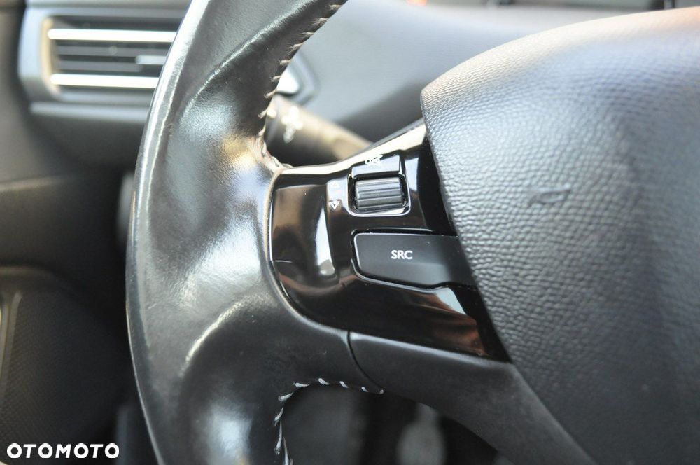 Peugeot 308 125 THP Allure - 10