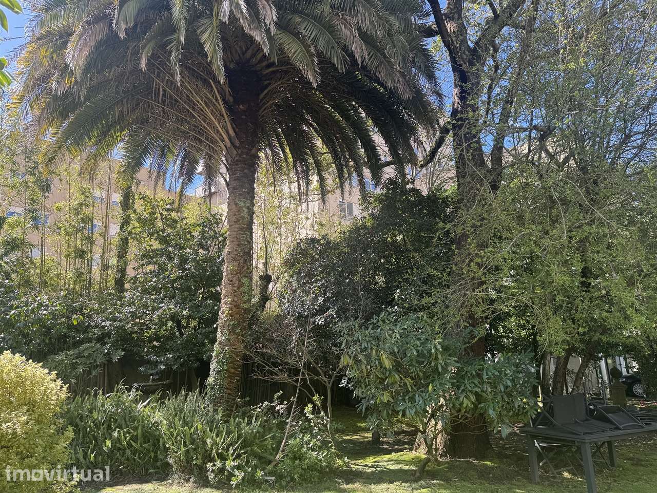 Moradia T6 c/ T1 no jardim à Boavista no Bairro Hollywood - Grande imagem: 5/60