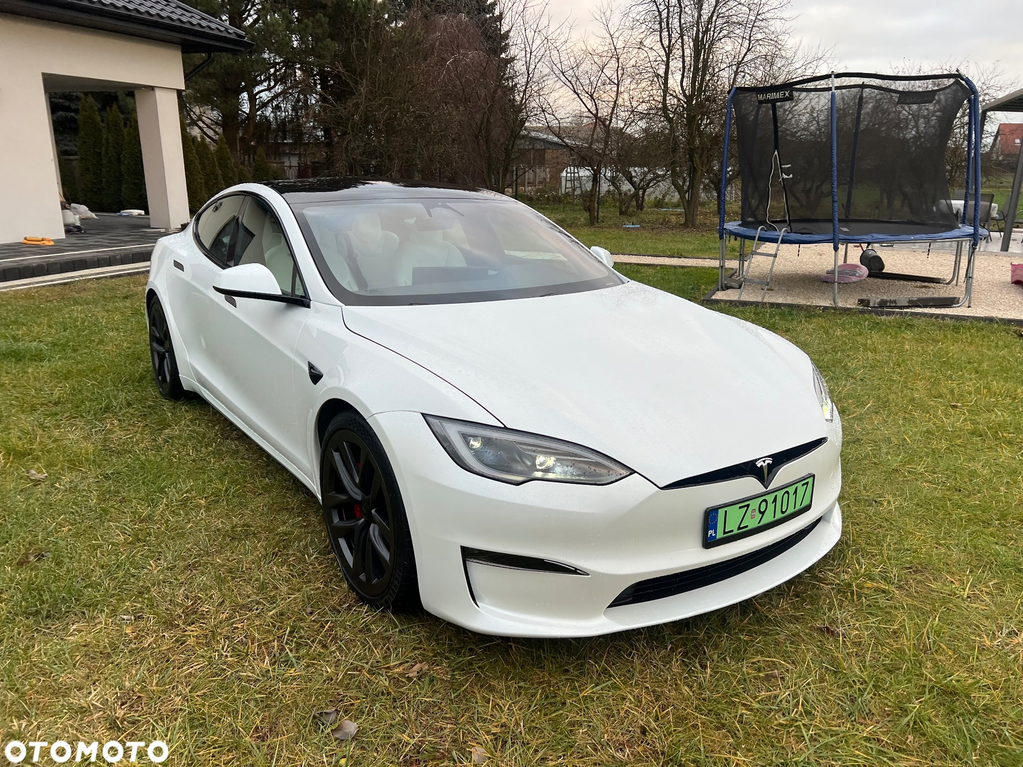 Tesla Model S - 5