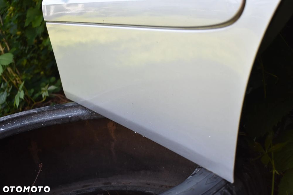 MERCEDES W211 KOMBI DRZWI LEWE TYLNE 744 ORYGINAŁ LAKIER - 10