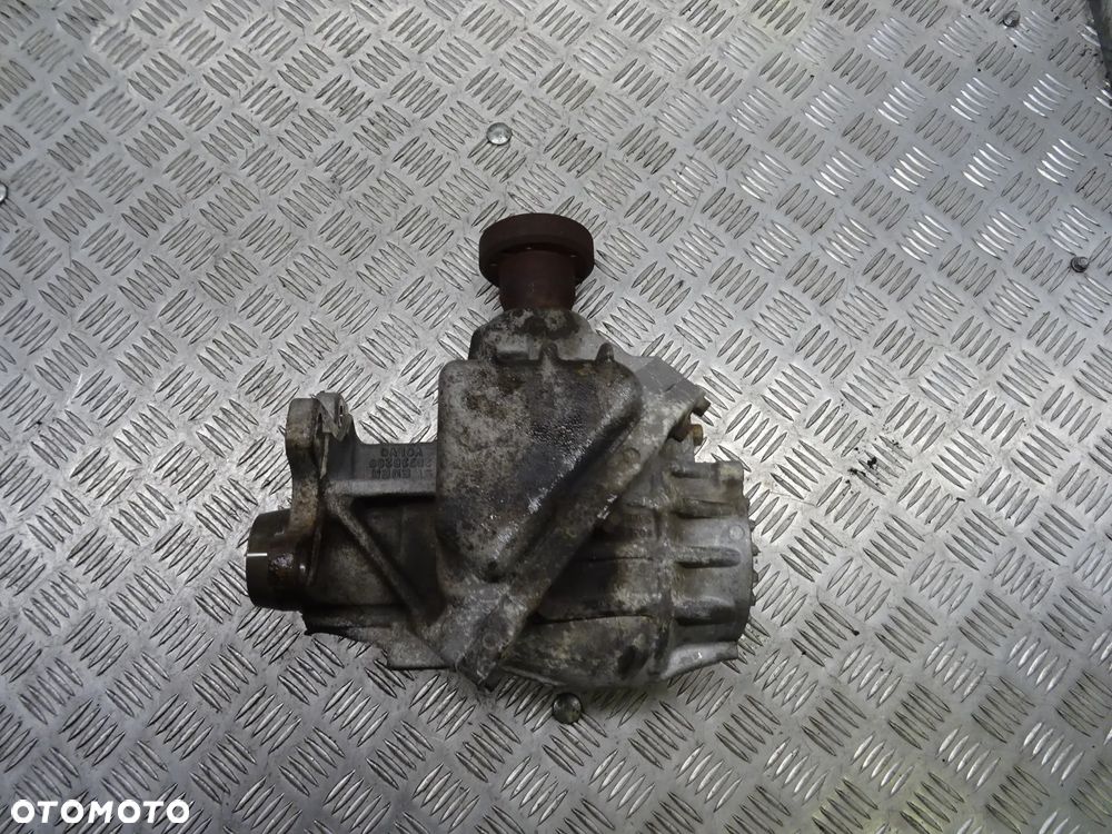 VOLVO XC70 01-07 2.5T 210KM REDUKTOR SKRZYNI BIEGÓW 30700027 - 1