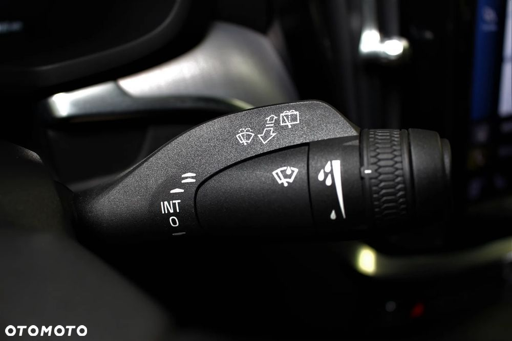Volvo XC 60 B4 D Geartronic Momentum Pro - 33