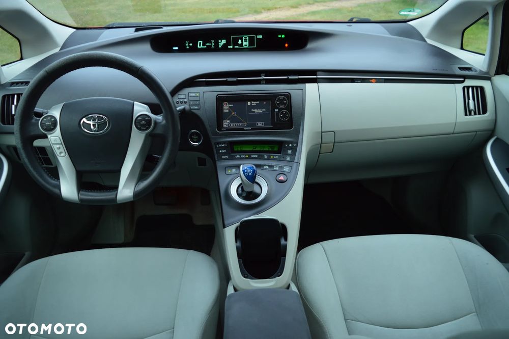 Toyota Prius 1.8 HSD Prestige - 21