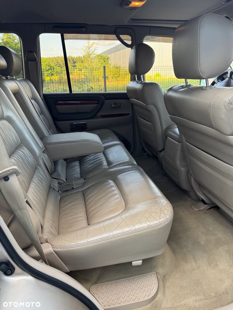 Lexus LX - 8