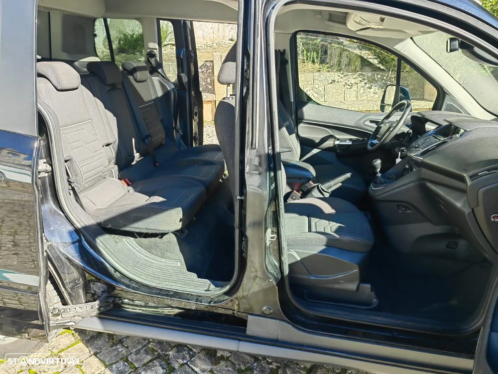 Ford Tourneo Connect 1.0 EcoBoost S&S Titanium - 12