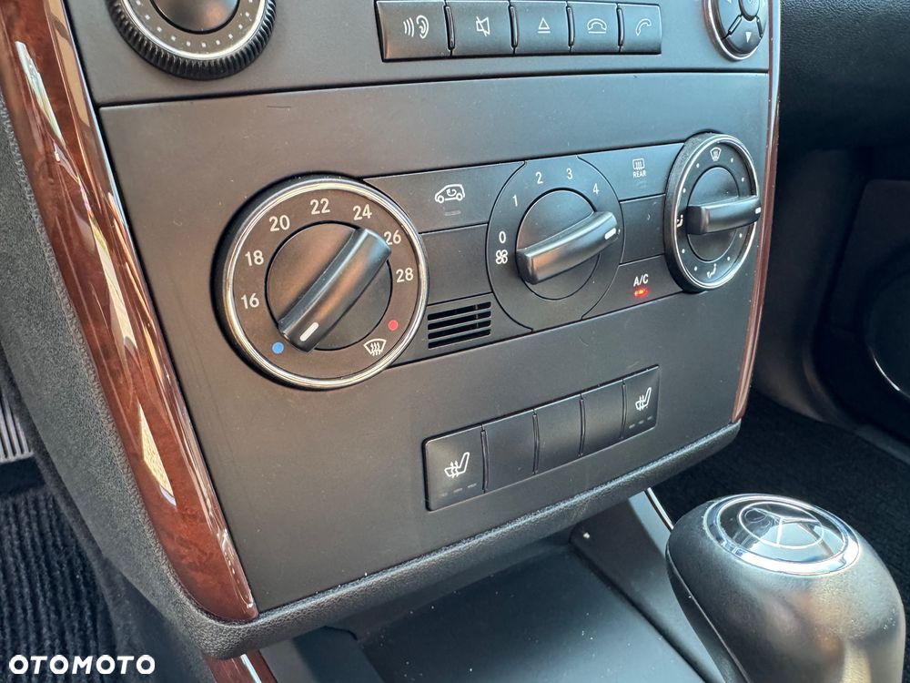 Mercedes-Benz Klasa A 180 Autotronic Elegance - 17