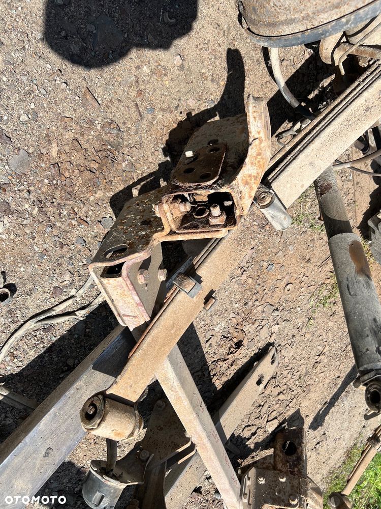 Hak holowniczy Nissan Navara d40 2.5dci - 5