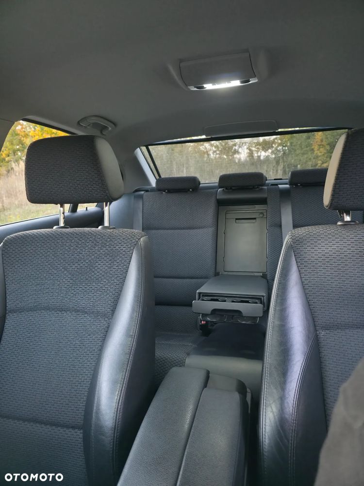BMW Seria 3 320i - 16
