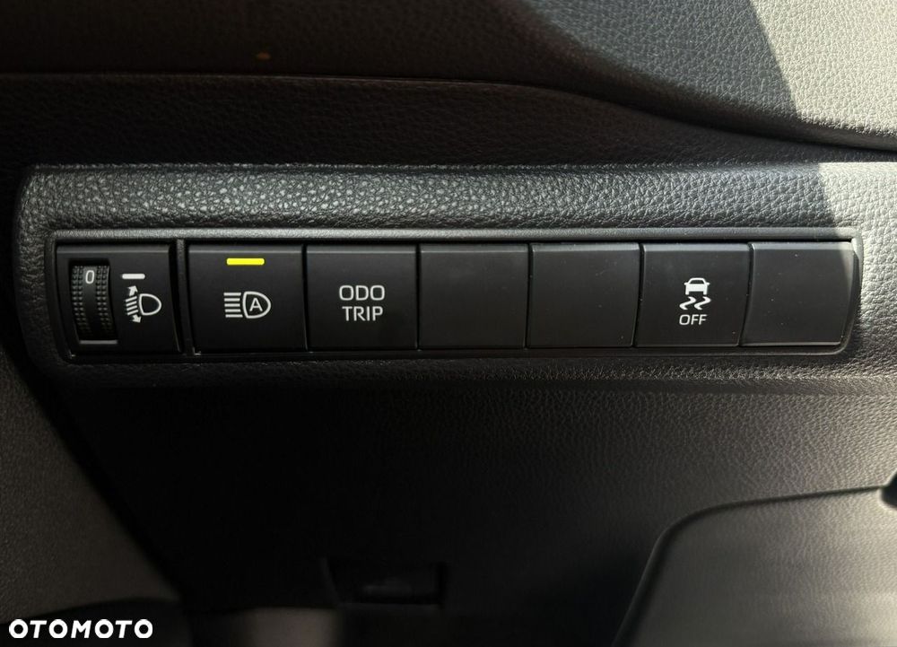 Toyota Corolla 1.8 Hybrid Comfort - 34