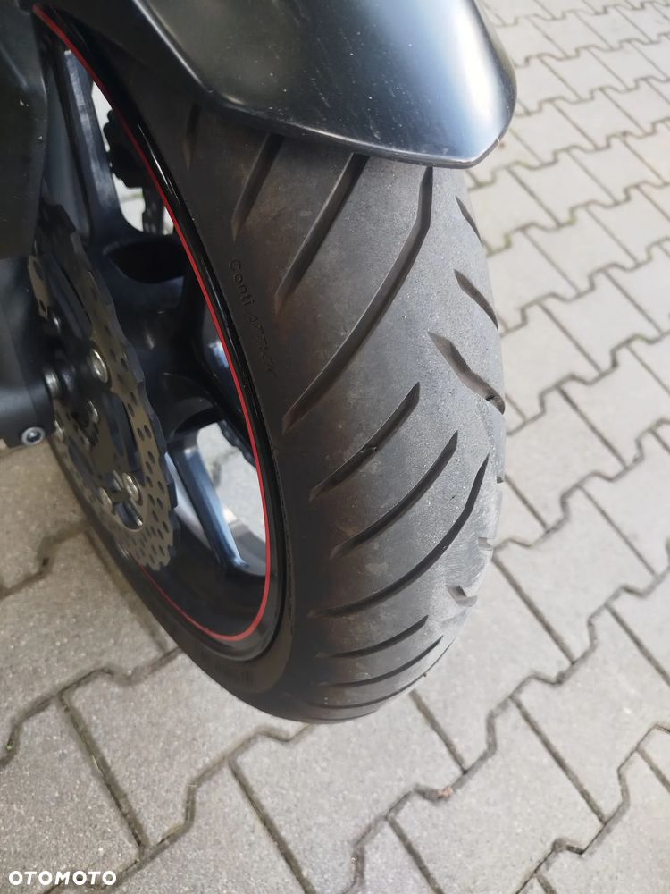 Kawasaki ER - 7