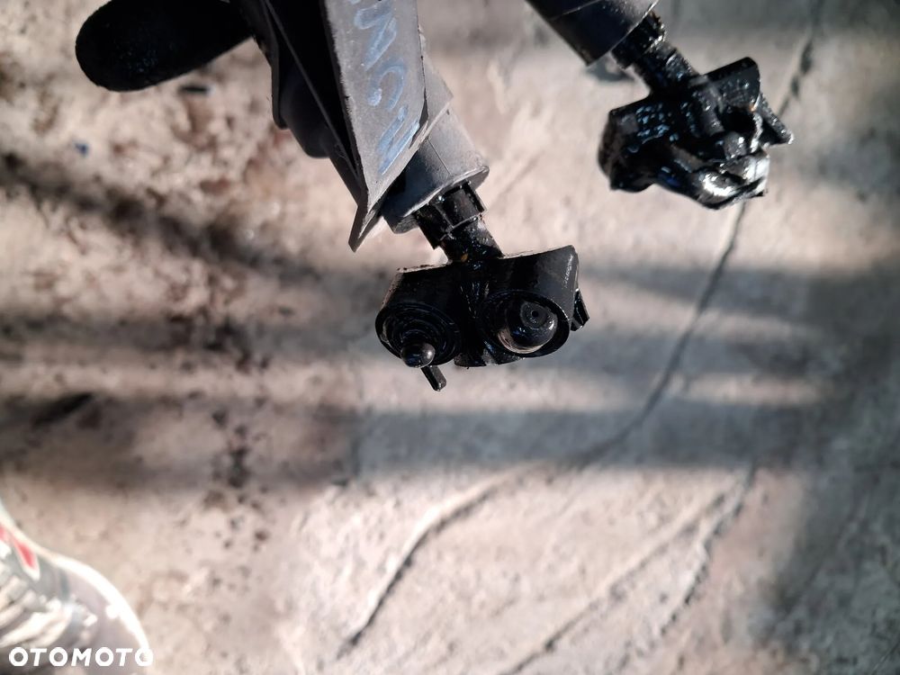 Ford Mondeo MK3 ST220 3.0 V6 Spryskiwacze reflektorów - 2