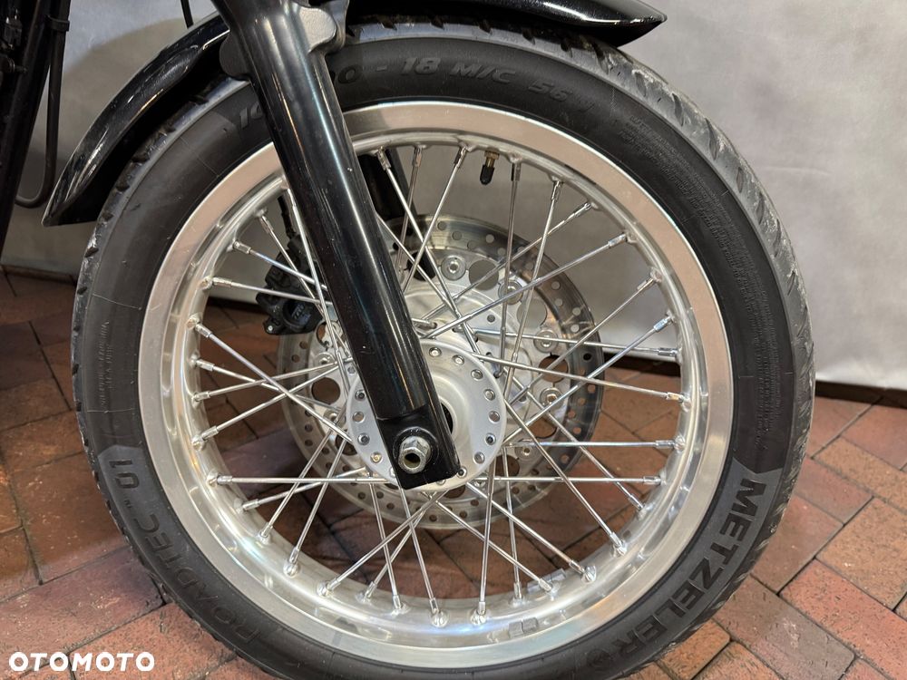 Triumph Thruxton - 13