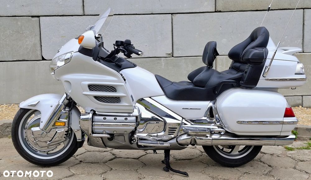 Honda GL - 12