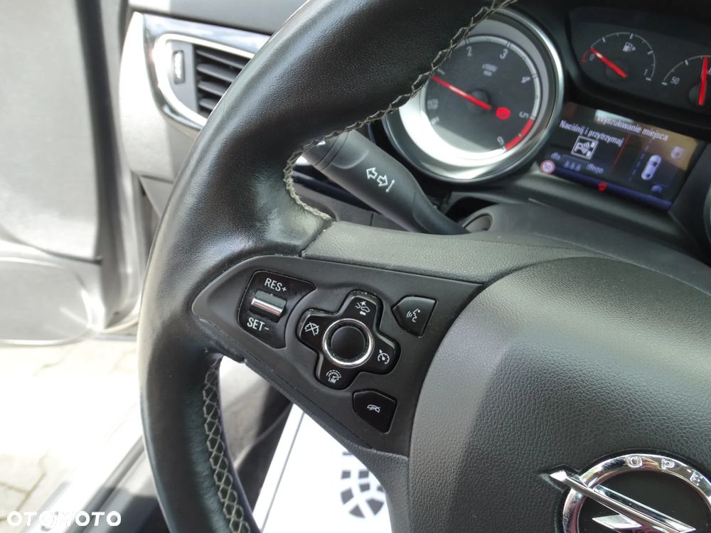 Opel Astra 1.6 BiTurbo D (CDTI) Start/Stop Innovation - 21