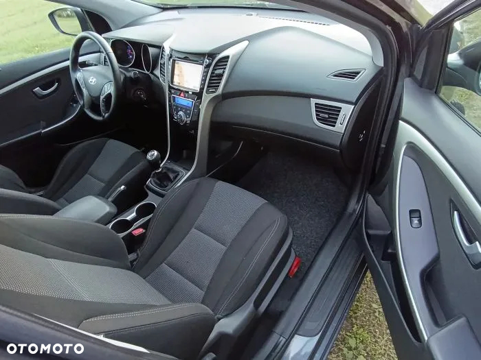 Hyundai i30 1.6 CRDi BlueDrive Premium - 10