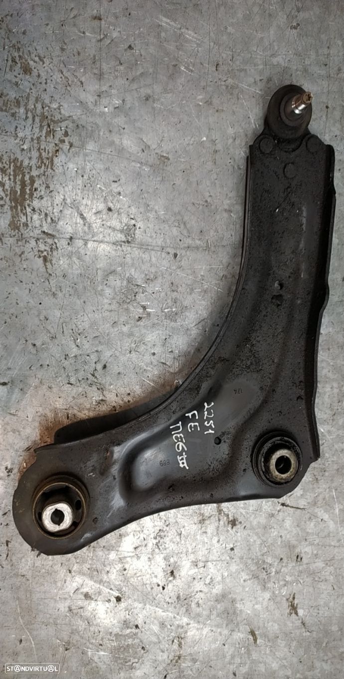 Braço Suspensão Frente Esquerdo Renault Megane Iii Hatchback (Bz0/1_) - 1