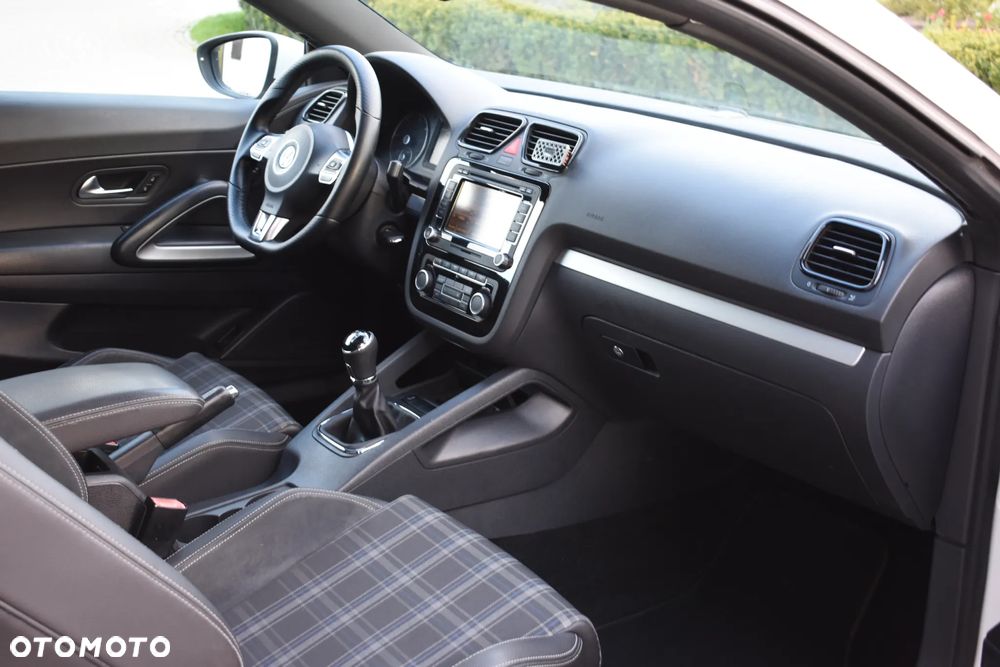 Volkswagen Scirocco 2.0 TDI Edition - 35