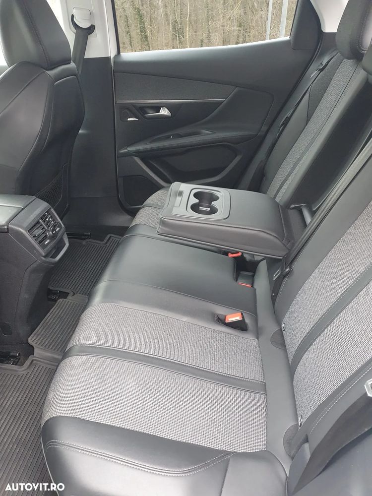 Peugeot 3008 1.6 PureTech Turbo S&S EAT8 Allure - 6