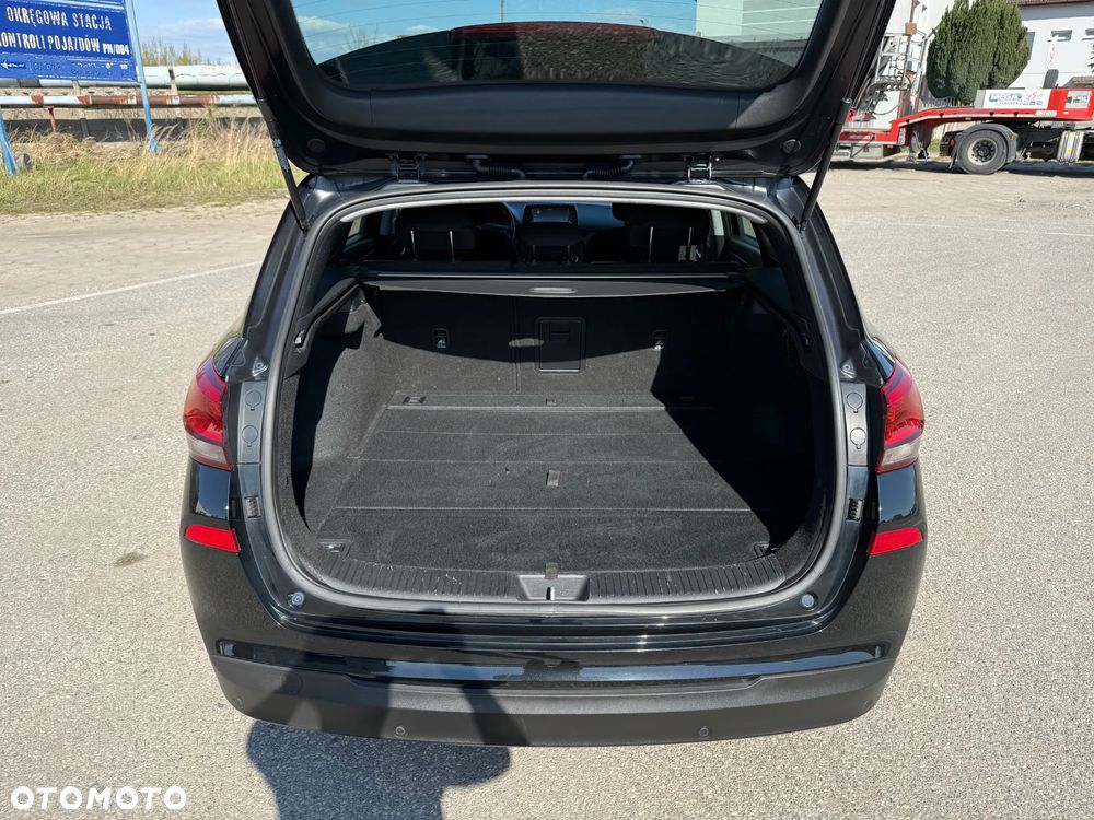 Hyundai i30 1.6 CRDI DCT Intro - 7