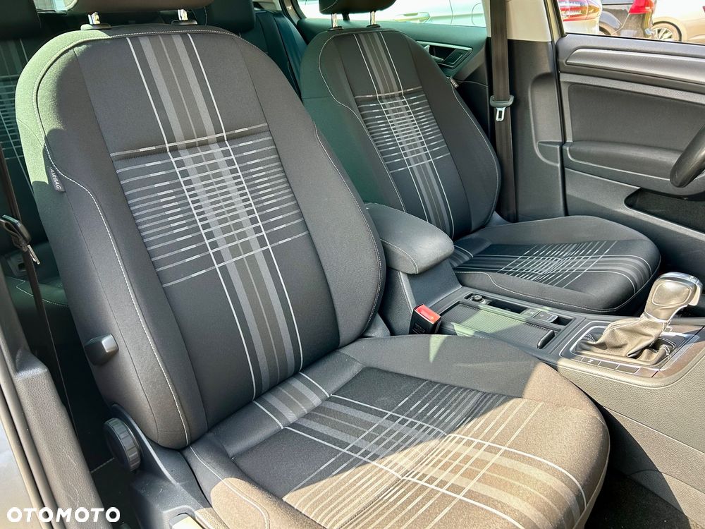 Volkswagen Golf 1.2 TSI BMT Trendline DSG - 17