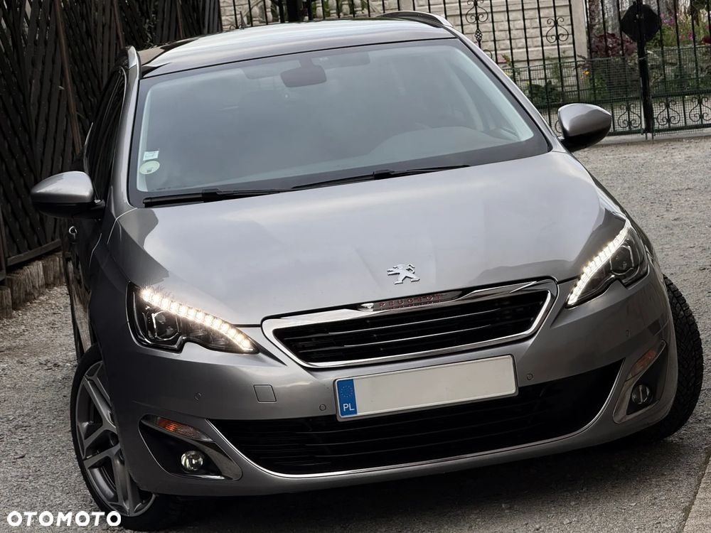 Peugeot 308 - 1