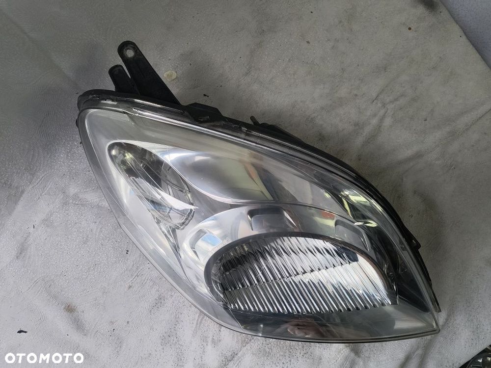 Lampa prawa Fiat Fiorino Bipper Nemo Europa reflektor przedni - 3