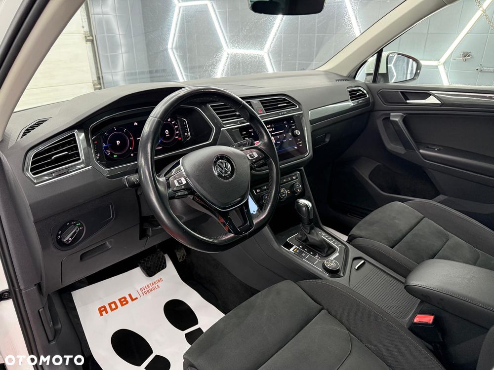 Volkswagen Tiguan 2.0 TDI SCR 4MOTION DSG Highline - 26