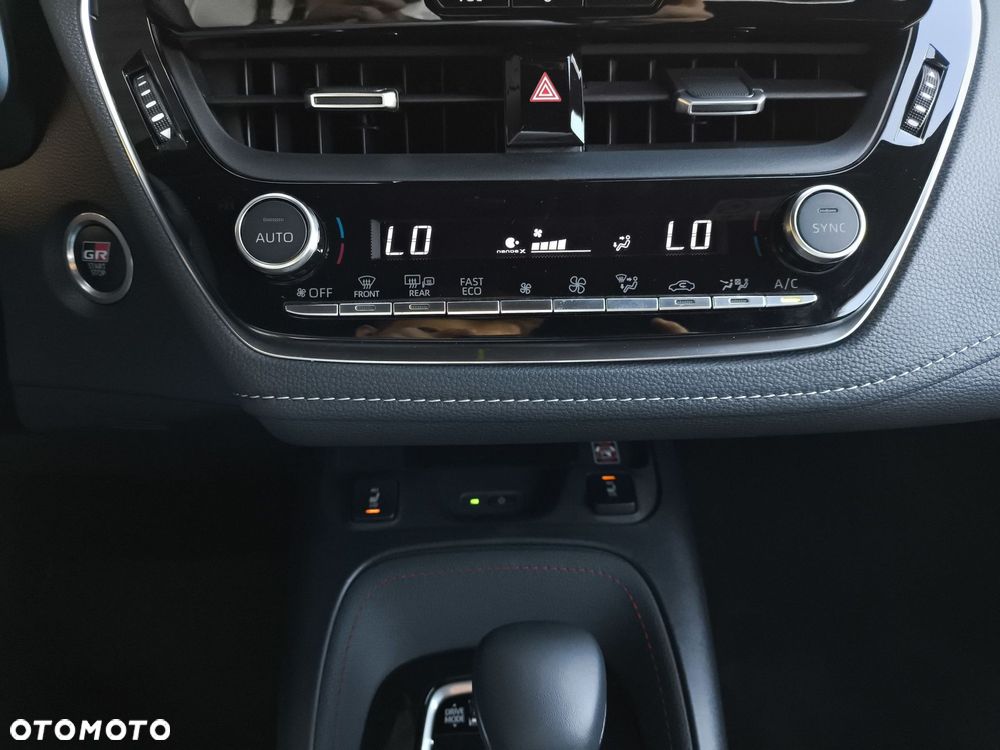 Toyota Corolla 2.0 Hybrid GR Sport - 23