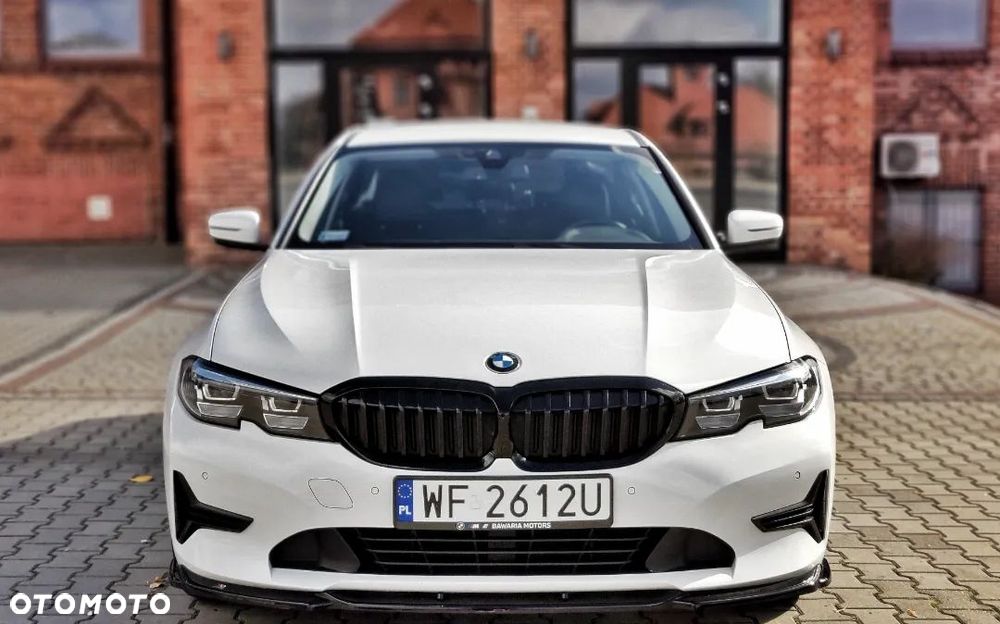 BMW Seria 3 318d Sport Line - 8