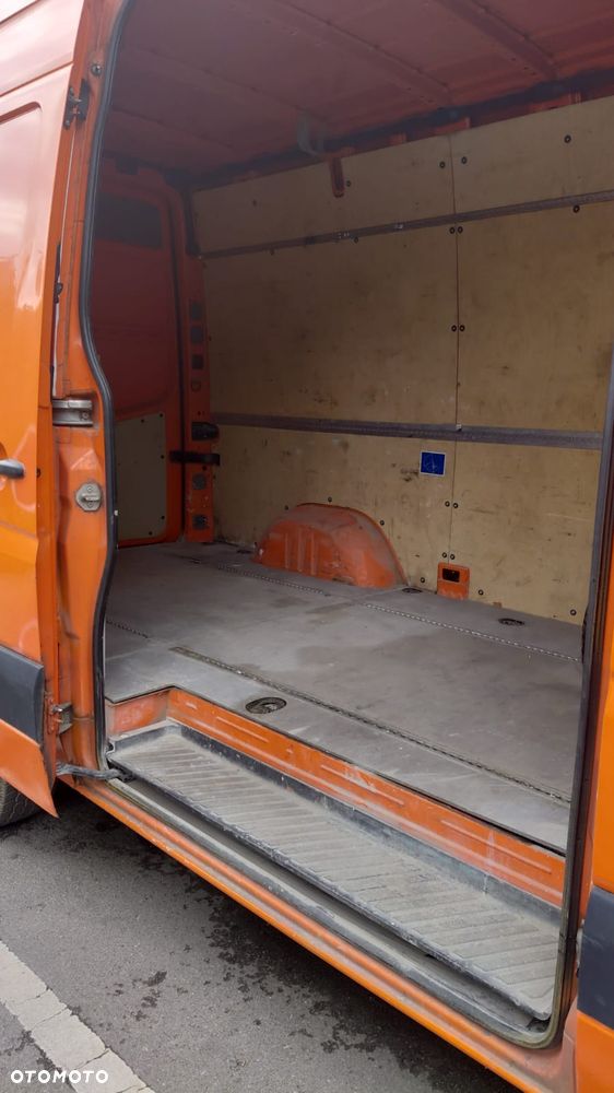 Mercedes-Benz Sprinter - 5