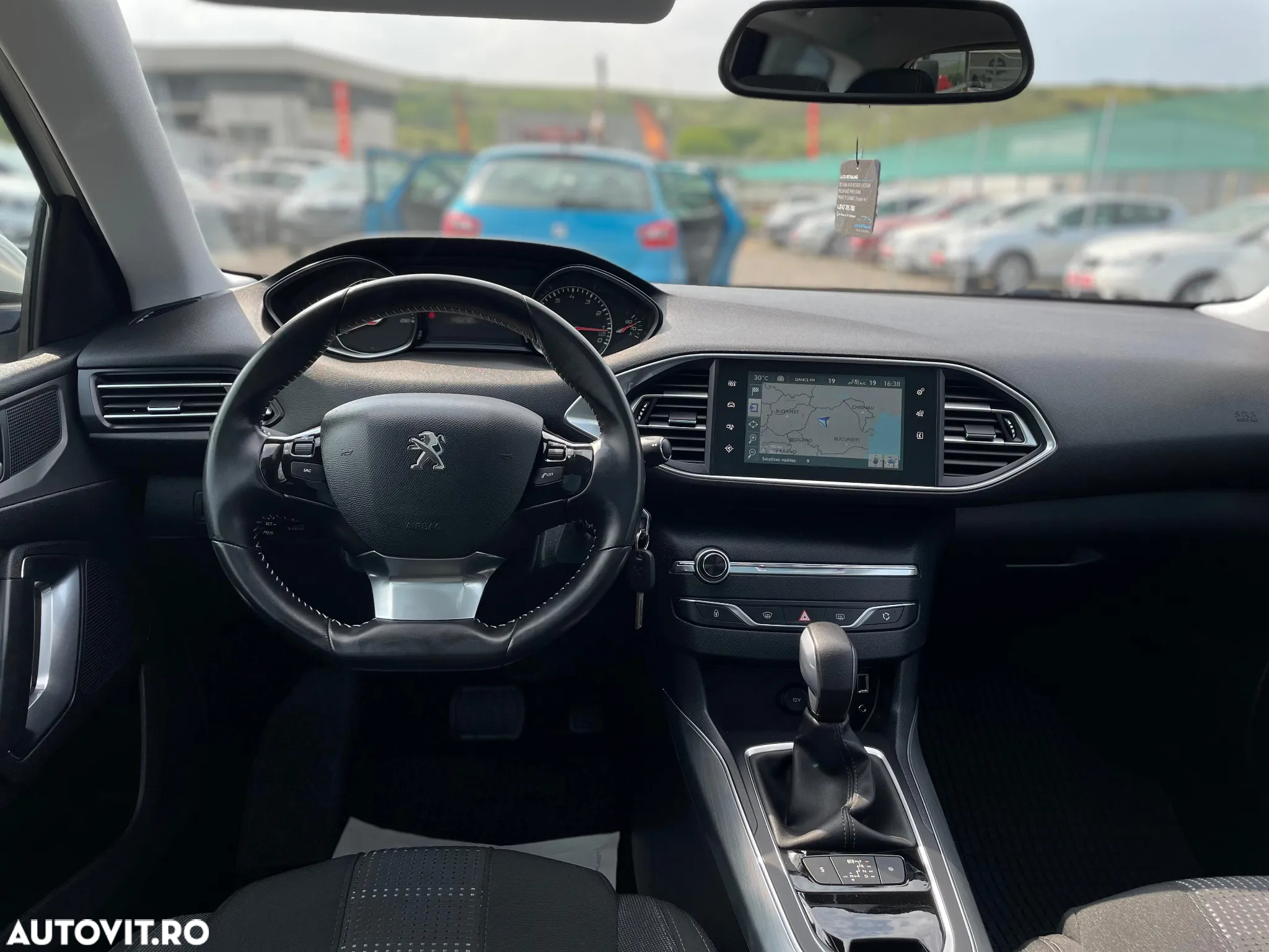 Peugeot 308 SW 1.2 L PureTech Turbo Allure Aut. - 26
