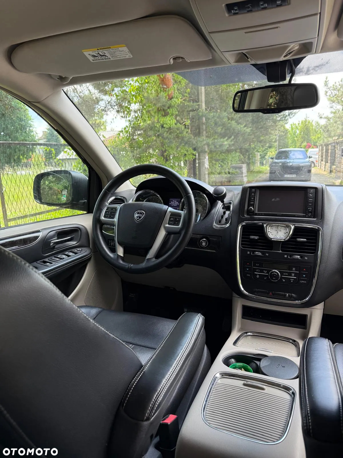 Lancia Voyager - 27
