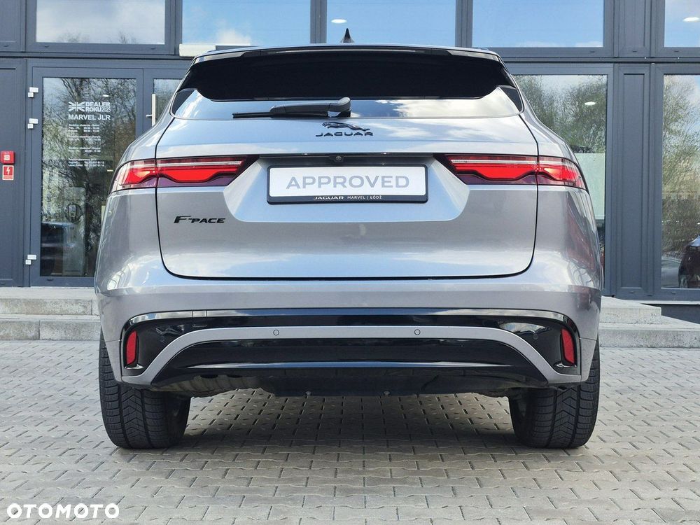 Jaguar F-Pace - 12