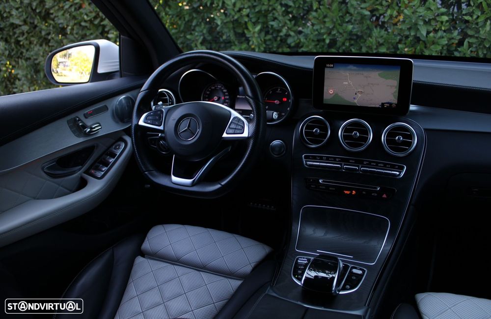 Mercedes-Benz GLC 220 d 4Matic 9G-TRONIC AMG Line - 24