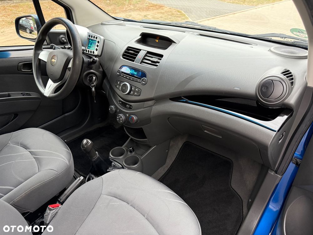 Chevrolet Spark 1.0 Base - 12