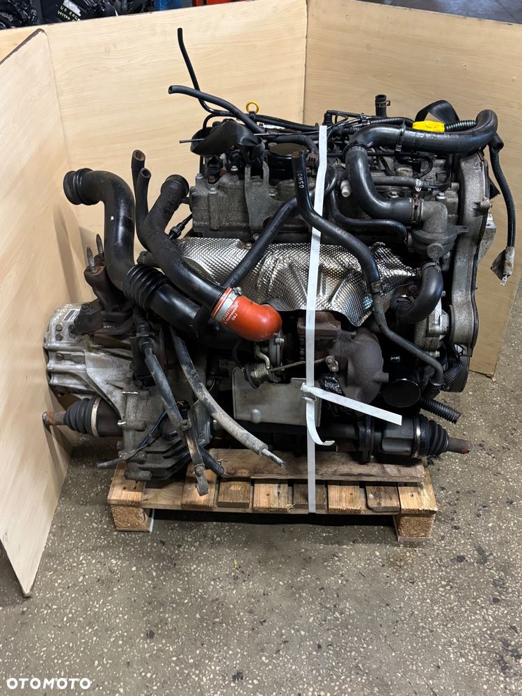 Silnik LDV Maxus Chrysler Voyager 2.5 crd  R2516C vmr425 film video - 6