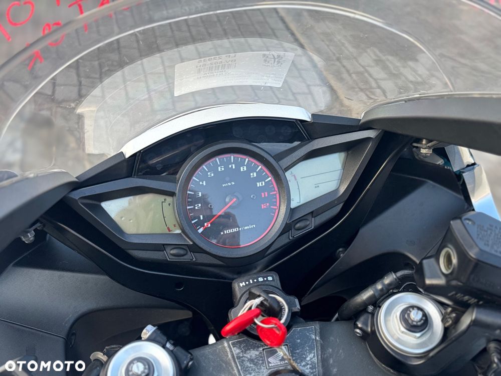Honda VFR - 31