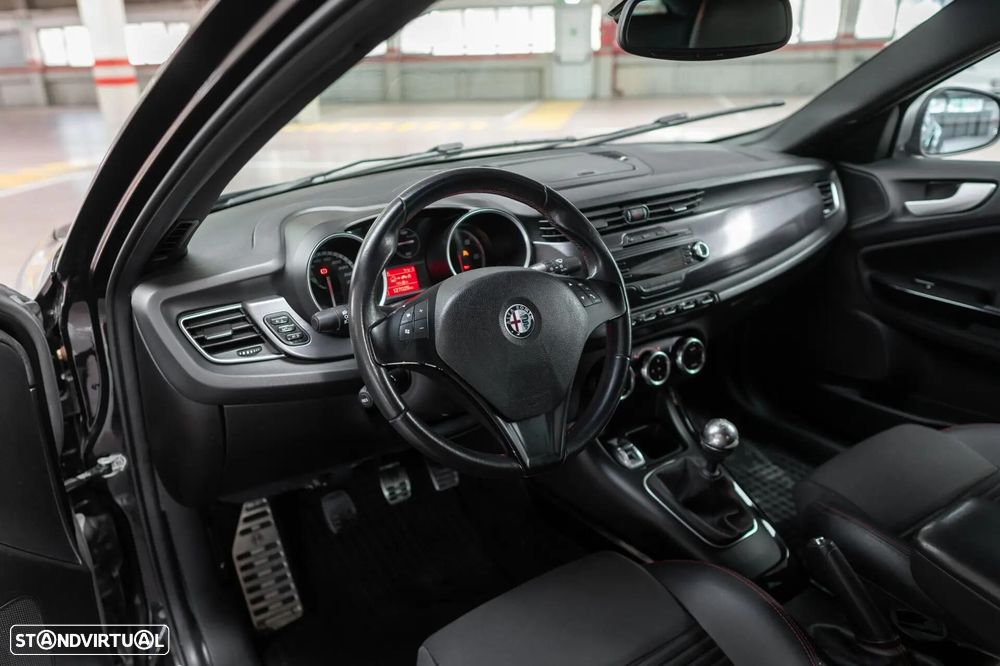 Alfa Romeo Giulietta - 8