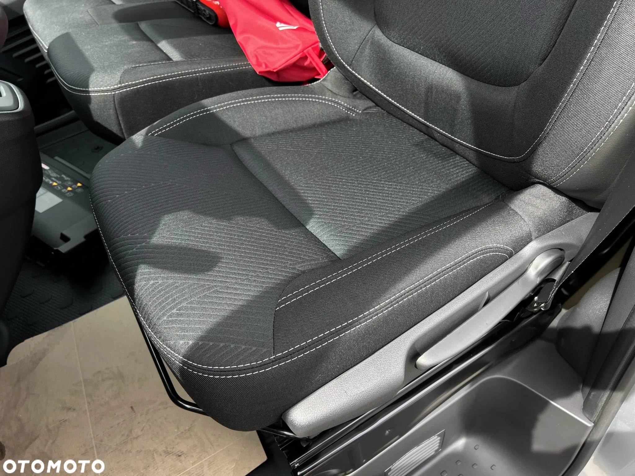 Renault Trafic - 12